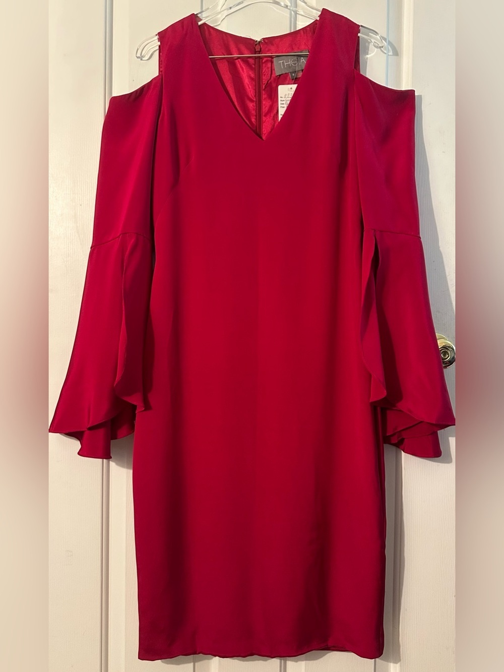 THEIA 8 Red Silk Luxury Brand Wedding Guest  Bell Sleeve Cocktail Shift Dress